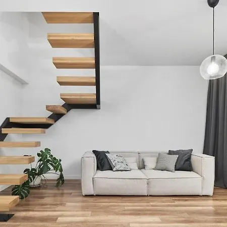 Stylish Two-story - Nowy Oltaszyn アパート Iwiny